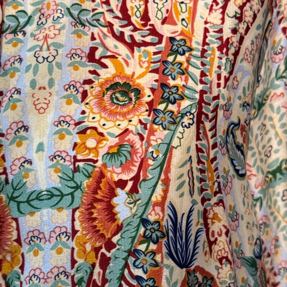 Satiny Blouse-XXL-by ThreadUp-Beige/Red/Orange/Green Paisley Print-Polyester-EUC - Picture 4 of 16